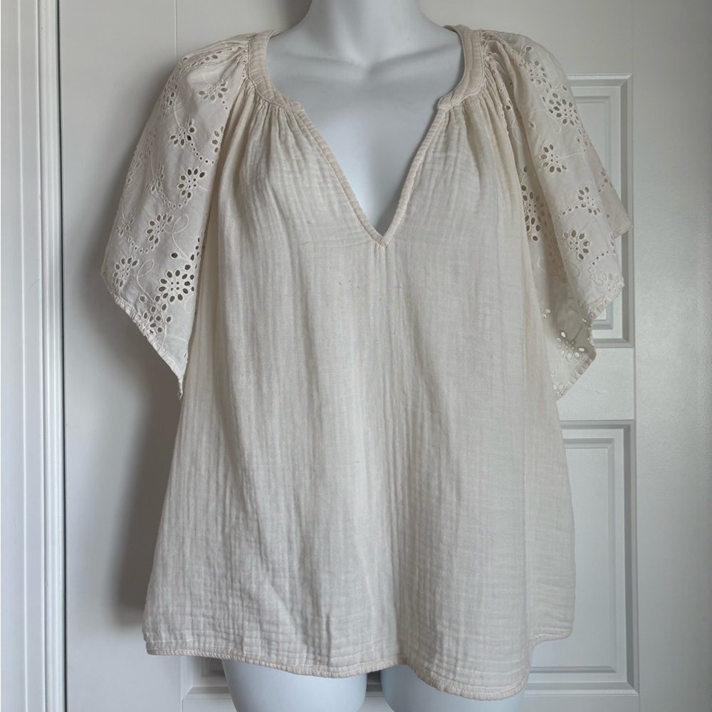 Velvet by Graham & Spencer Women's Cream Eyelet Sleeve V-Neck Top